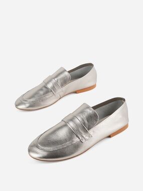 Intentionally Blank Perm Metallic Silver Loafer 6